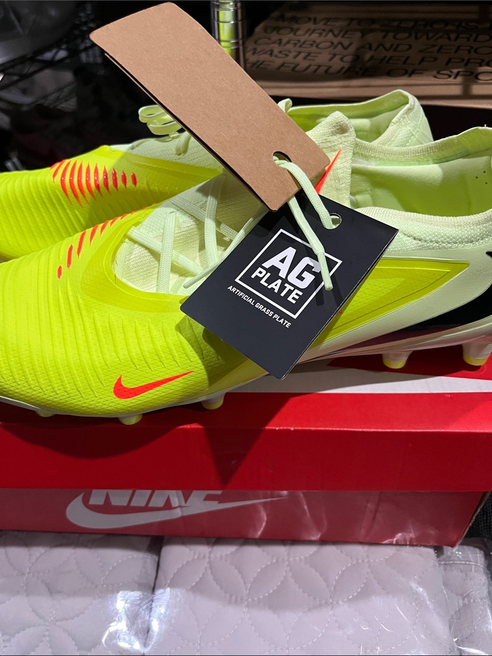 NIKE PHANTOM 6 LOW PRO AG - HYPER CRIMSON/LIMELIGHT/BLACk hq8317-800